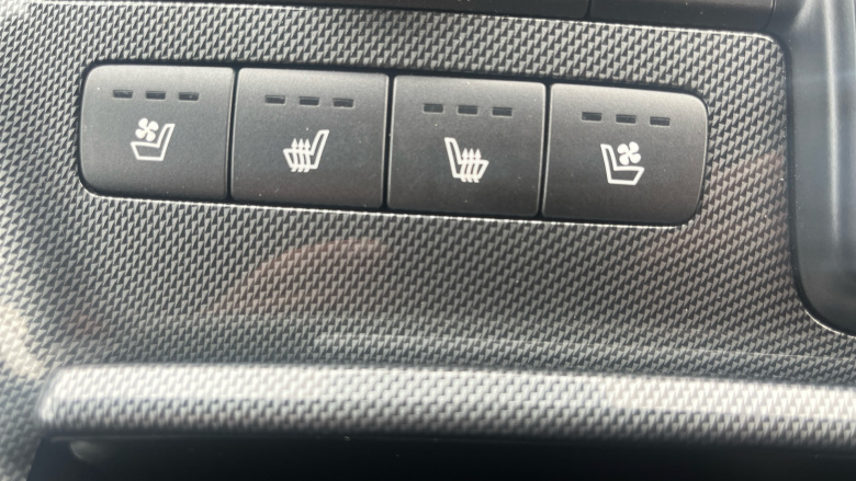 Hyundai SANTA FE 1.6 TGDi Hybrid Ultimate 5dr 4WD Auto Hybrid Estate